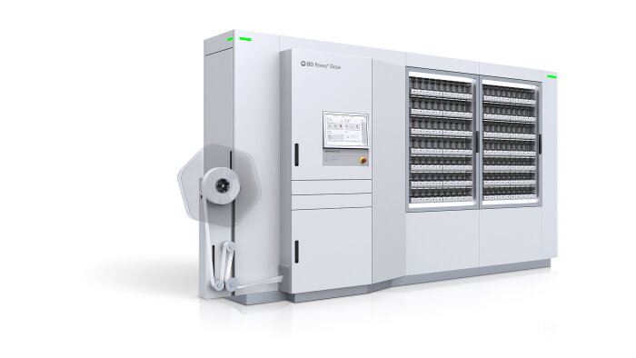 Foto eines MIKKA Touchscreen Monitors eingebaut im Blisterautomat für Apotheken (Medizin) von BD Rowa Germany | © BD Rowa Germany