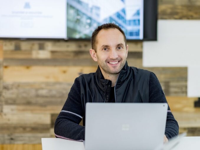 Referenzbild des MIKKA Partner neoom Group, Walter Kreisel bestätigt die Fachkompetenz von MIKKA mit einem Zitat | © neoom group